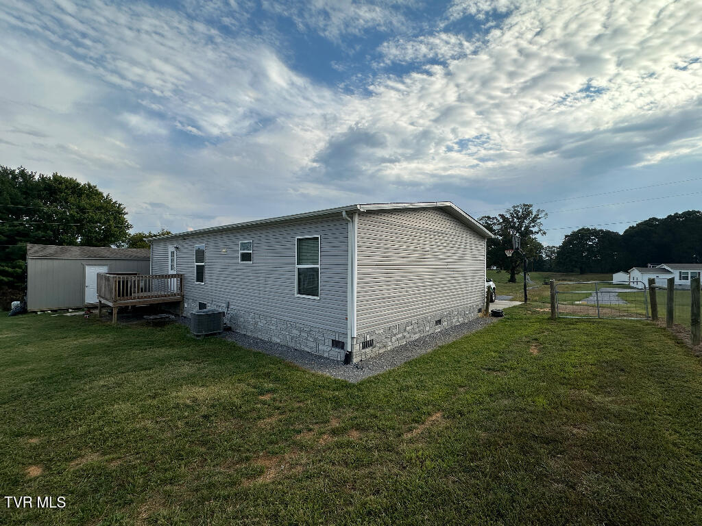 405 Pritchard Road Limestone, TN 37681 - Photo 7 of 20 06