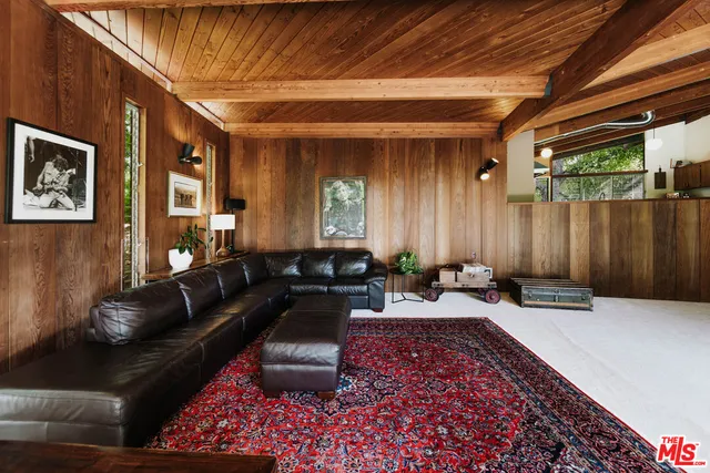 $5,950,000 | 630 Hightree Road, Santa Monica, CA 90402