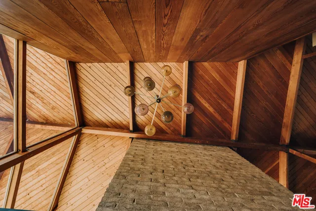 $5,950,000 | 630 Hightree Road, Santa Monica, CA 90402