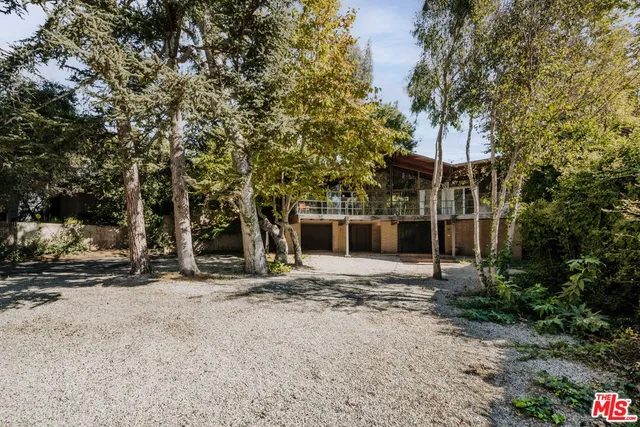 $5,950,000 | 630 Hightree Road, Santa Monica, CA 90402