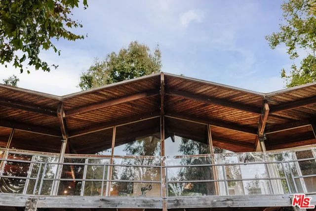 $5,950,000 | 630 Hightree Road, Santa Monica, CA 90402