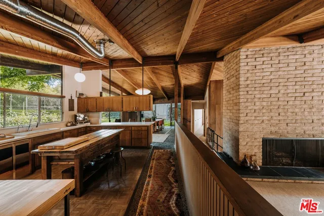 $5,950,000 | 630 Hightree Road, Santa Monica, CA 90402