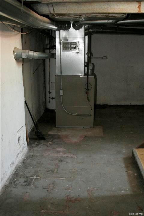 19507 Meyers Road Detroit, MI 48235 - Photo 19 of 24 19507 Meyers Basement (6).JPG