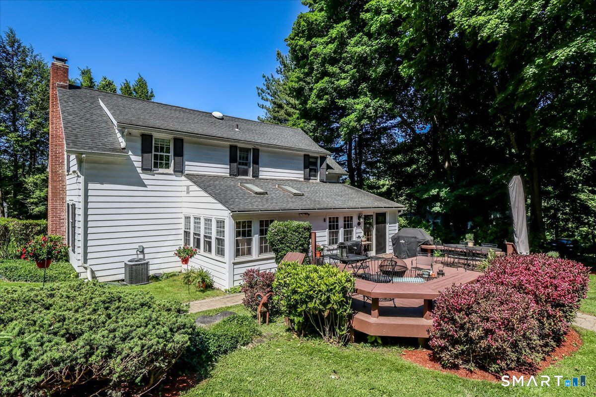 203 Whisconier Road Brookfield, CT 06804 - Photo 7 of 40