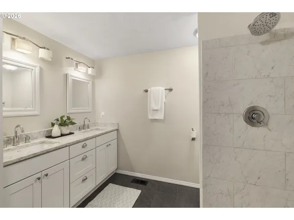 $525,000 | 11051 Southeast Mather Road, Clackamas, OR 97015