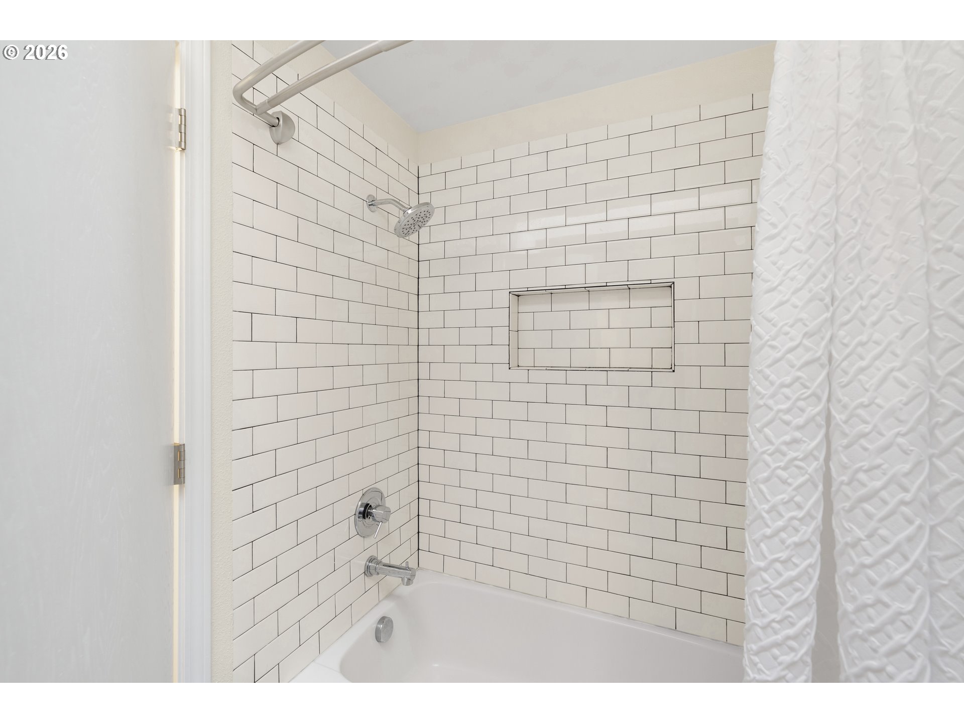 11051 Southeast Mather Road Clackamas, OR 97015 - Photo 21 of 27 Bathroom
