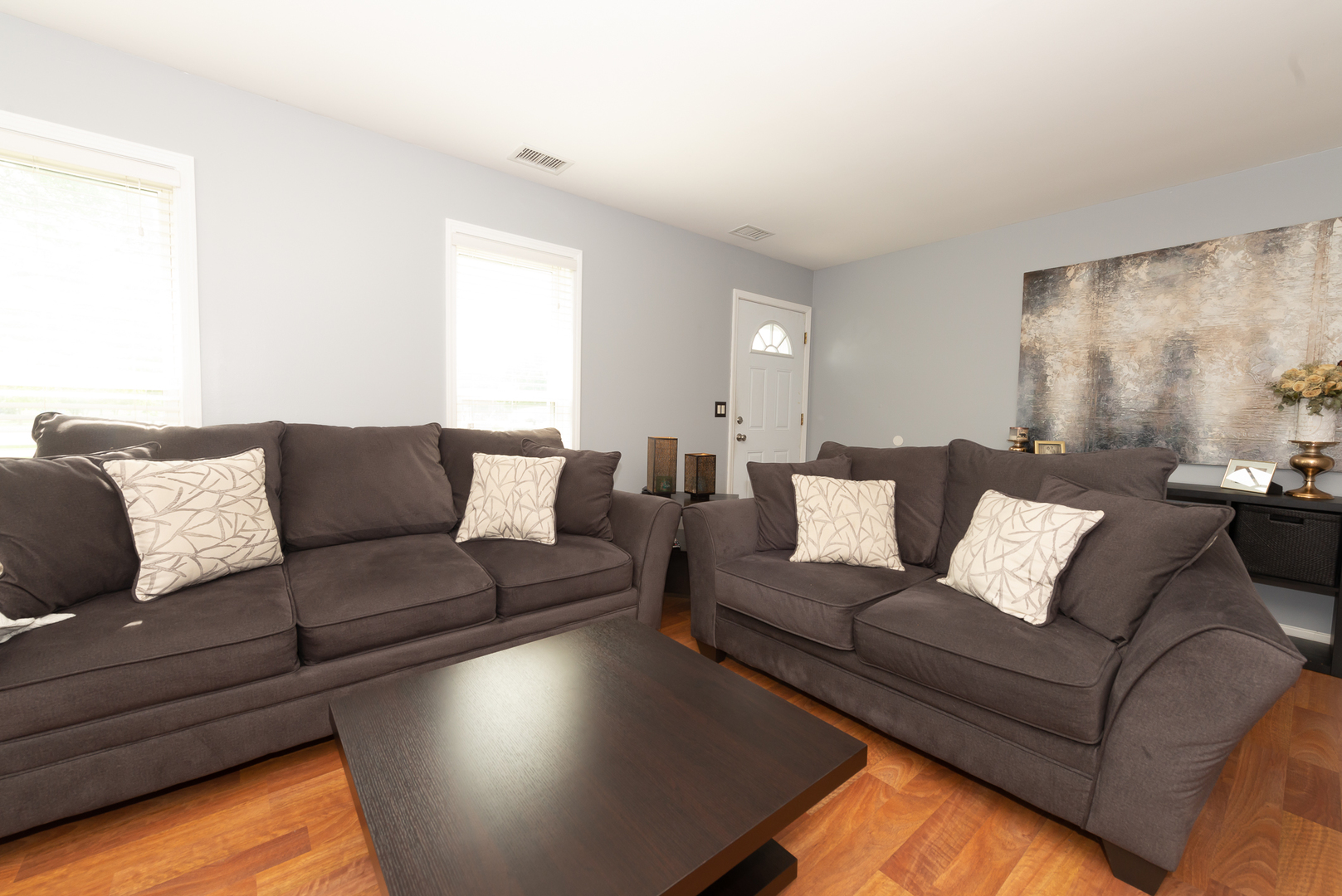 322 Rodenburg Road Roselle, IL 60172 - Photo 3 of 17 a living room with furniture and a couch