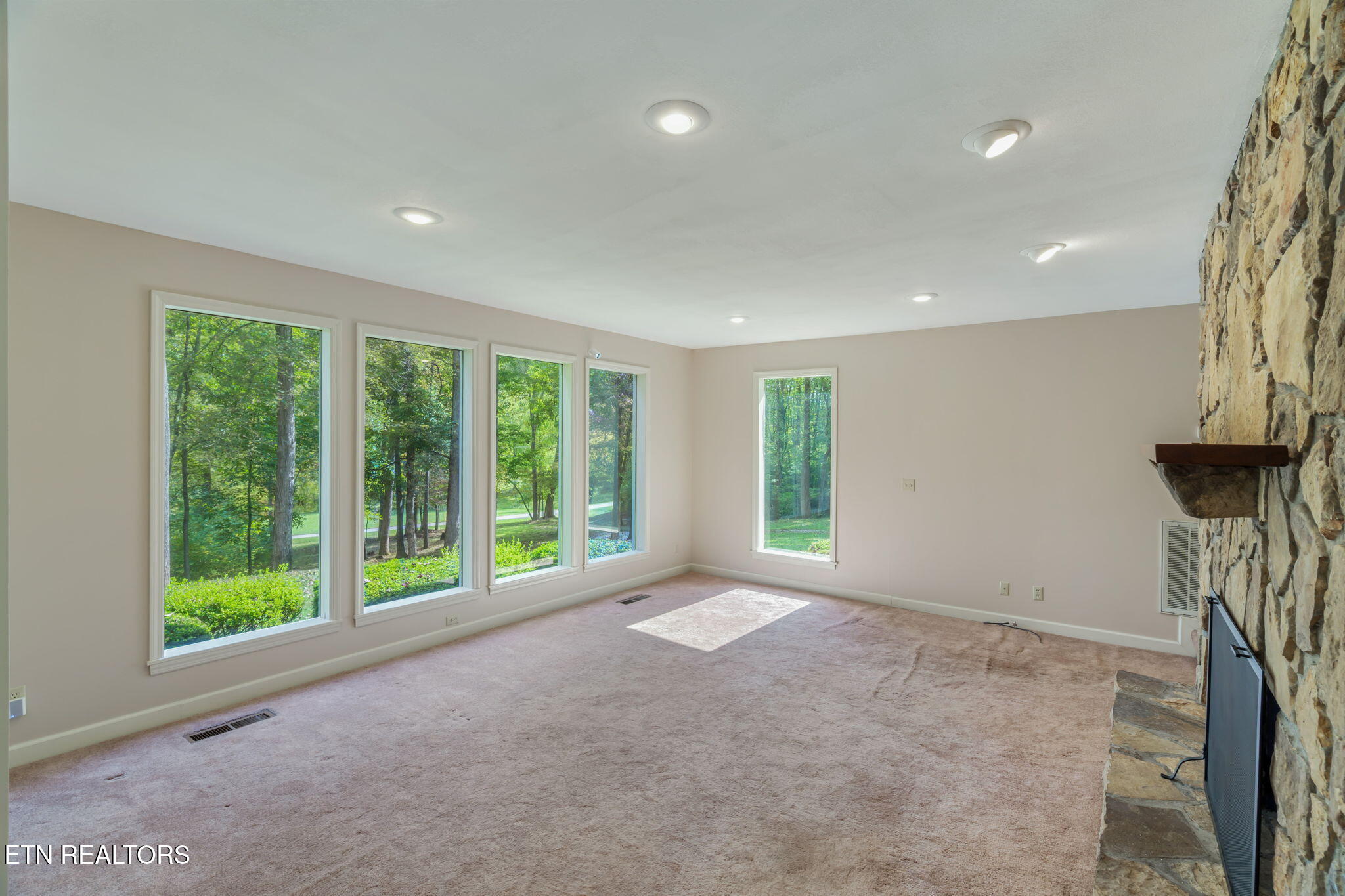 4969 Back Valley Road Speedwell, TN 37870 - Photo 13 of 49 14-web-or-mls-4969 Back Valley Road-41