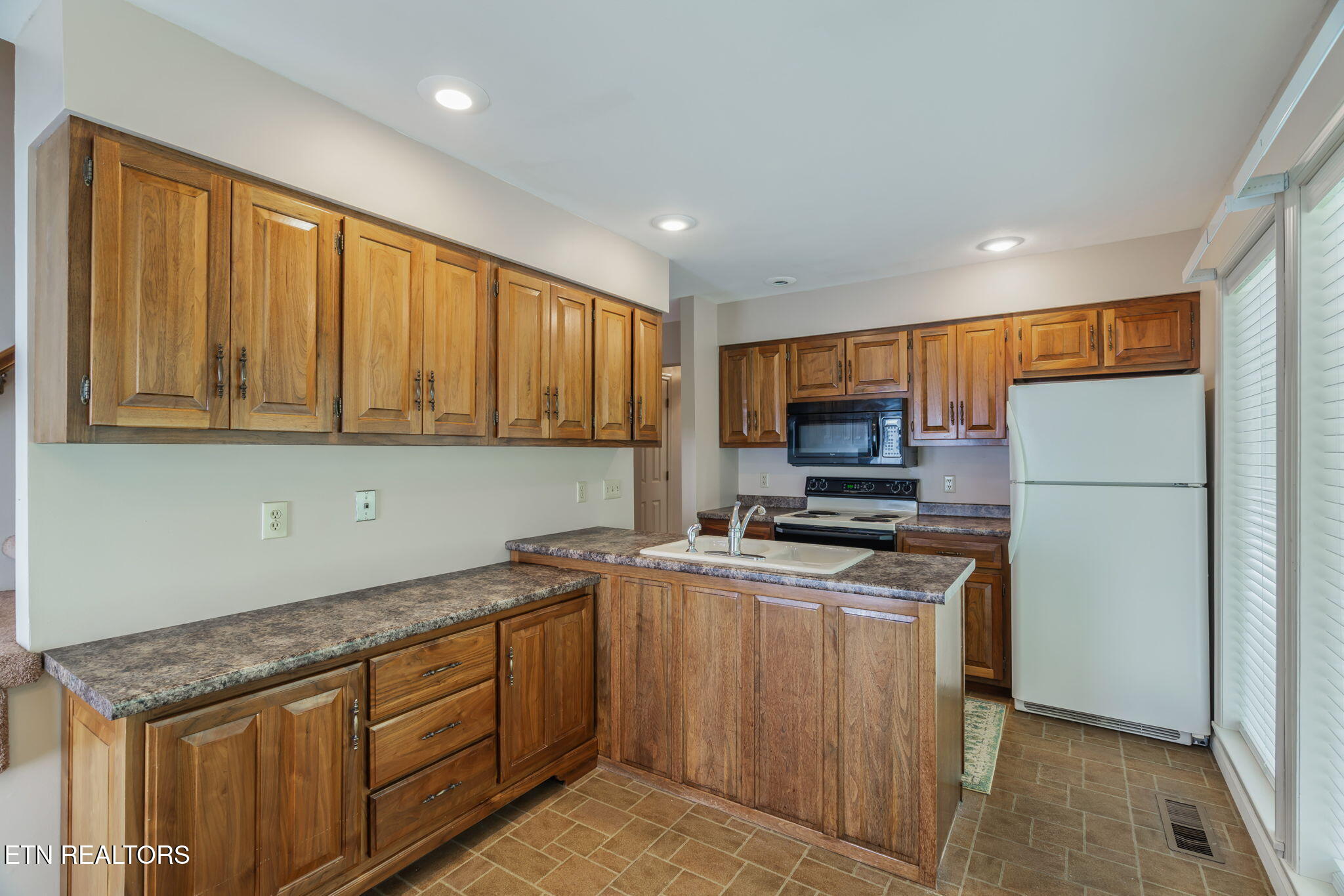 4969 Back Valley Road Speedwell, TN 37870 - Photo 18 of 49 21-web-or-mls-4969 Back Valley Road-49