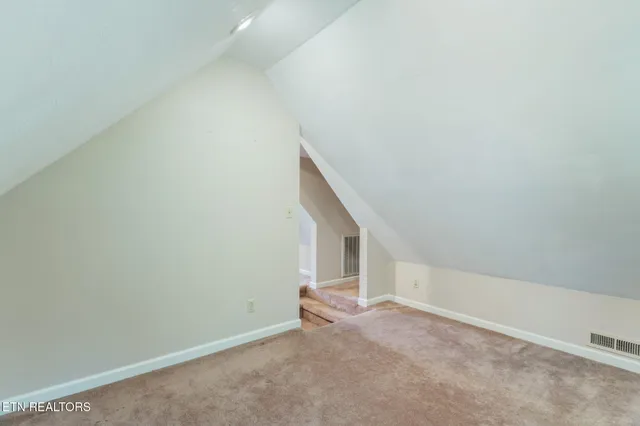 $529,900 | 4969 Back Valley Road, Speedwell, TN 37870