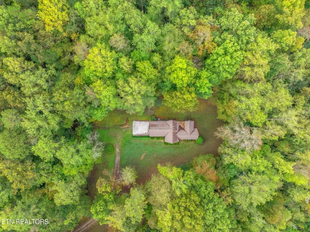 $529,900 | 4969 Back Valley Road, Speedwell, TN 37870