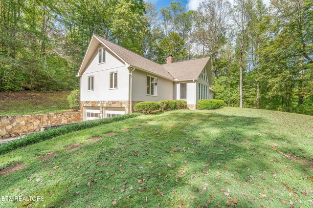 $529,900 | 4969 Back Valley Road, Speedwell, TN 37870