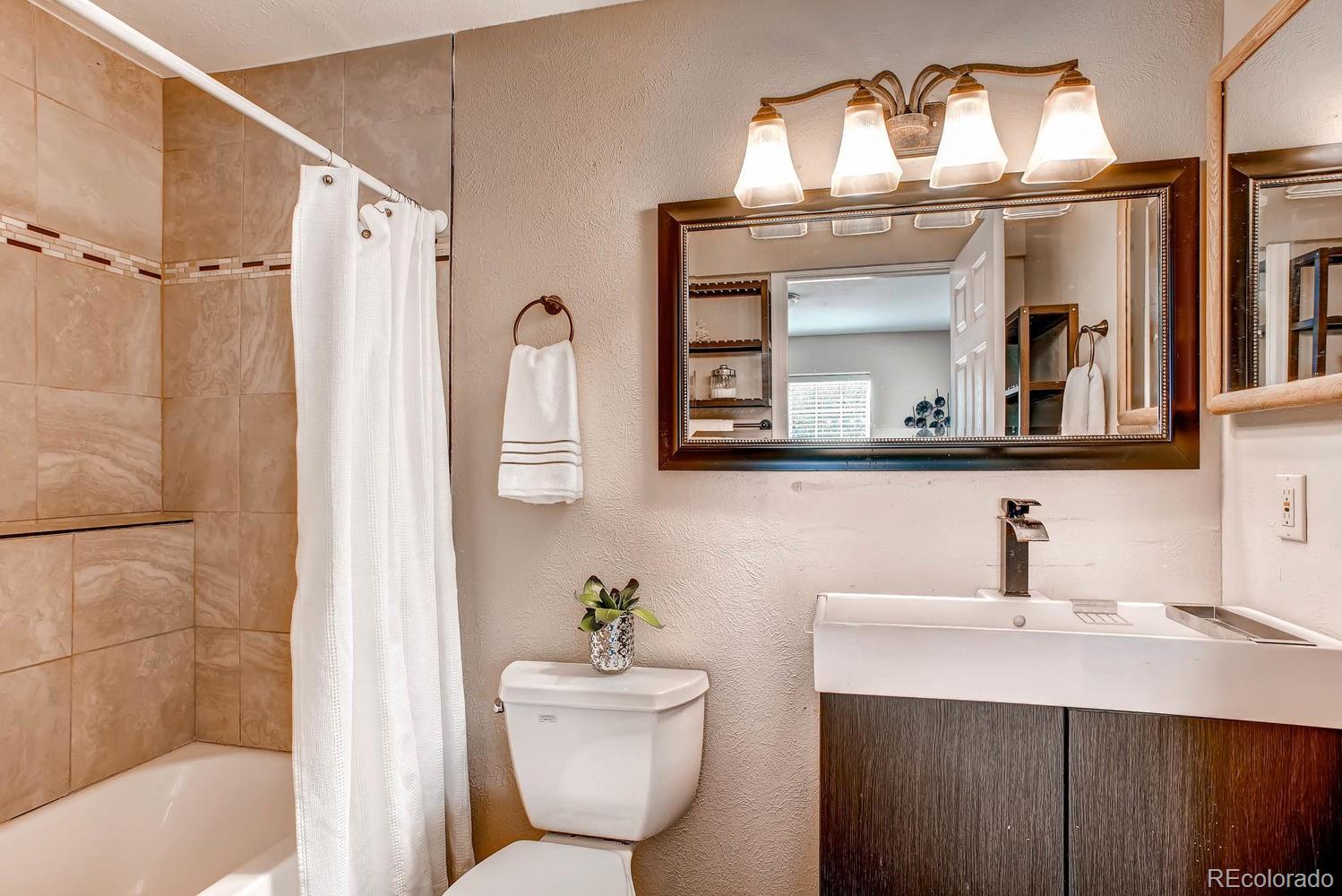 9165 Bell Flower Way Highlands Ranch, CO 80126 - Photo 18 of 28 Gallery Image 18