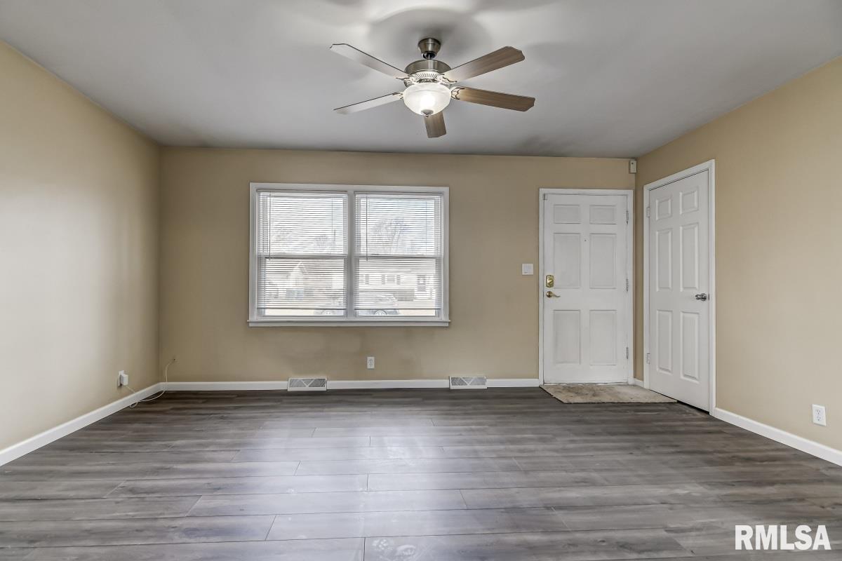 80 Archer Avenue Springfield, IL 62704 - Photo 3 of 33 Gallery Image 3