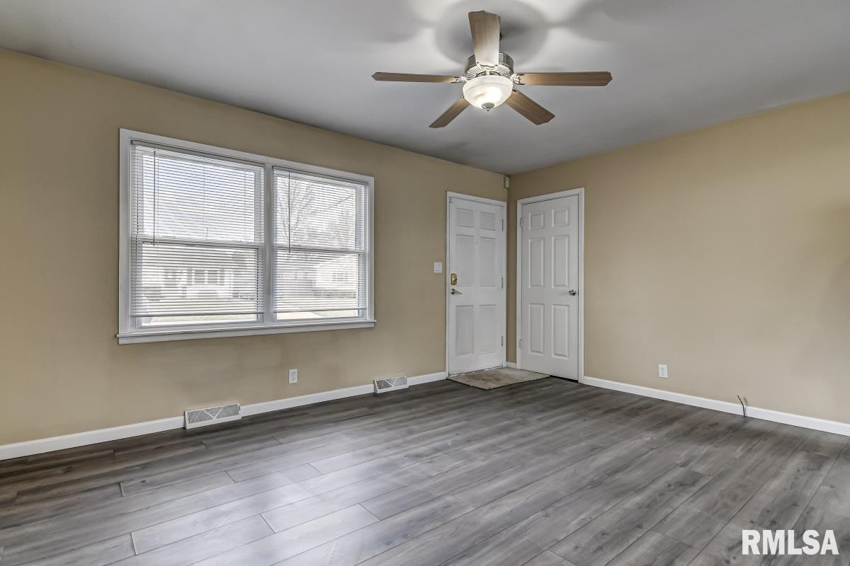 80 Archer Avenue Springfield, IL 62704 - Photo 4 of 33 Gallery Image 4
