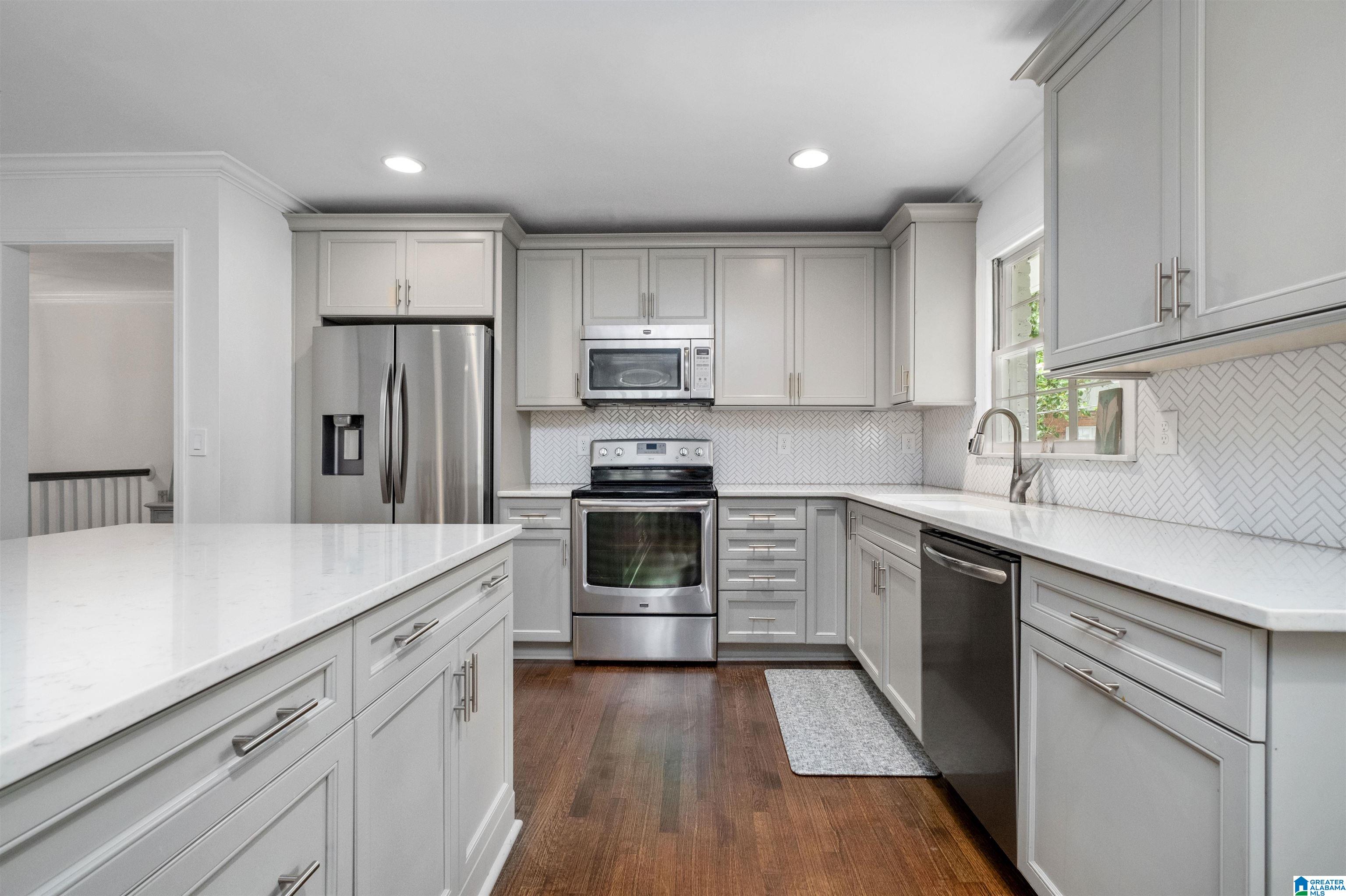 3732 Spring Valley Road Birmingham, AL 35223 - Photo 12 of 38