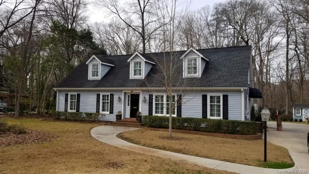 225 Pine Street Fort Mill, SC 29715 - Photo 2 of 40 front view of a house with a yard