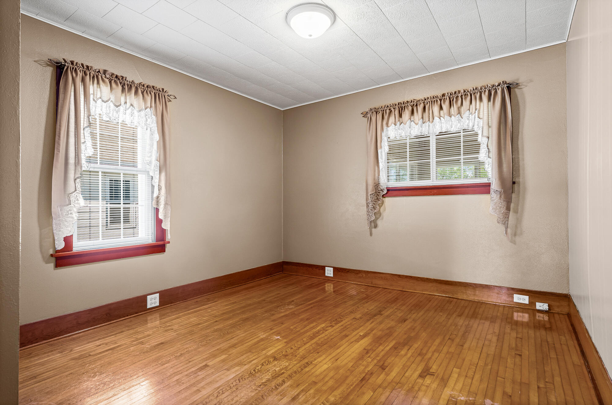 109 Madison Street Arcadia, WI 54612 - Photo 15 of 30 Bedroom