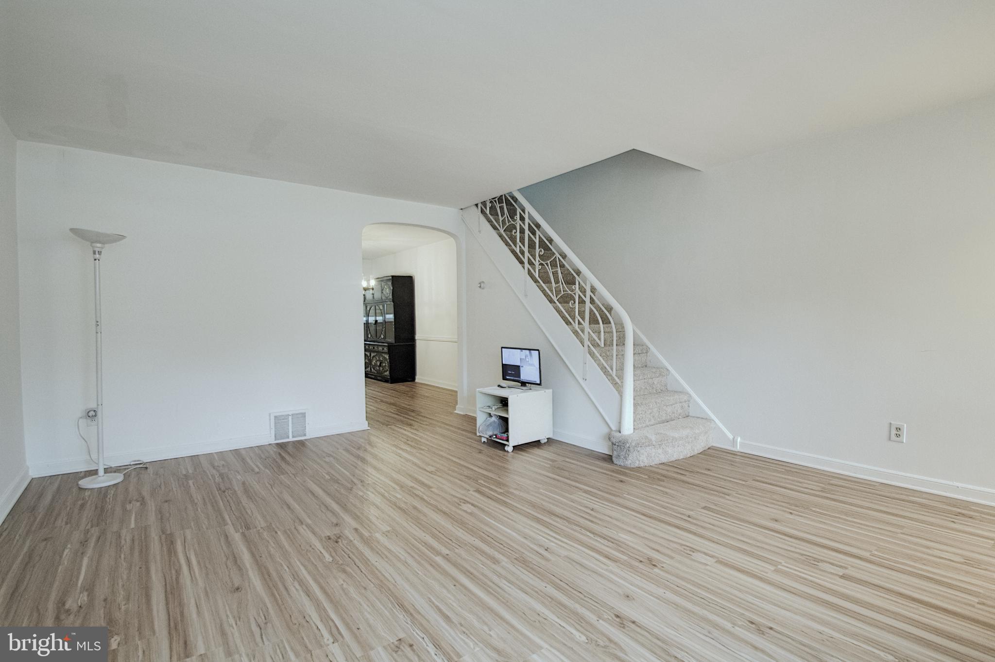 6329 Foxhill Road Philadelphia, PA 19120 - Photo 4 of 17 Gallery Image 4