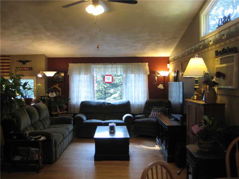 78 Franklin Road Coventry, RI 02816 - Photo 3 of 13 Living Room.
