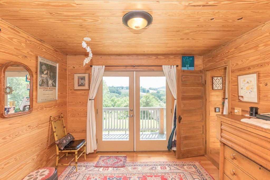3632 Cedar Springs Road Rural Retreat, VA 24368 - Photo 23 of 68 Gallery Image 23