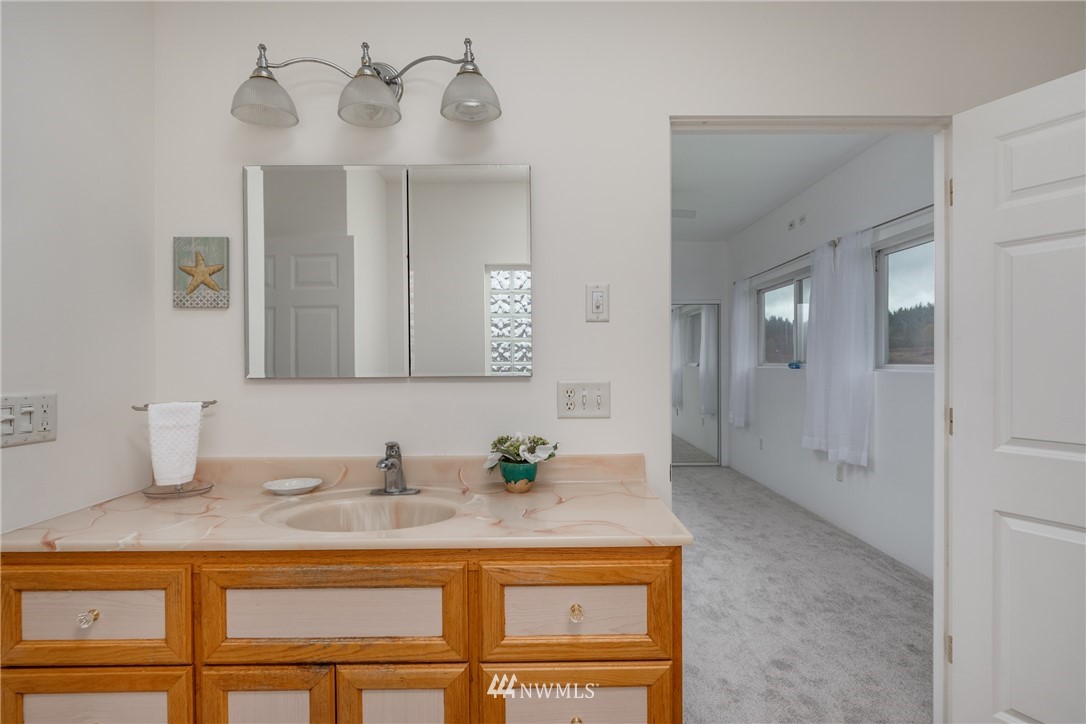 3023 Green Road Oak Harbor, WA 98277 - Photo 14 of 39 Gallery Image 14