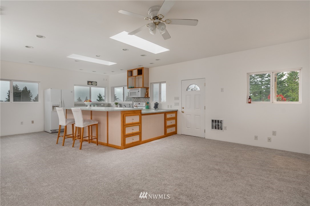 3023 Green Road Oak Harbor, WA 98277 - Photo 8 of 39 Gallery Image 8