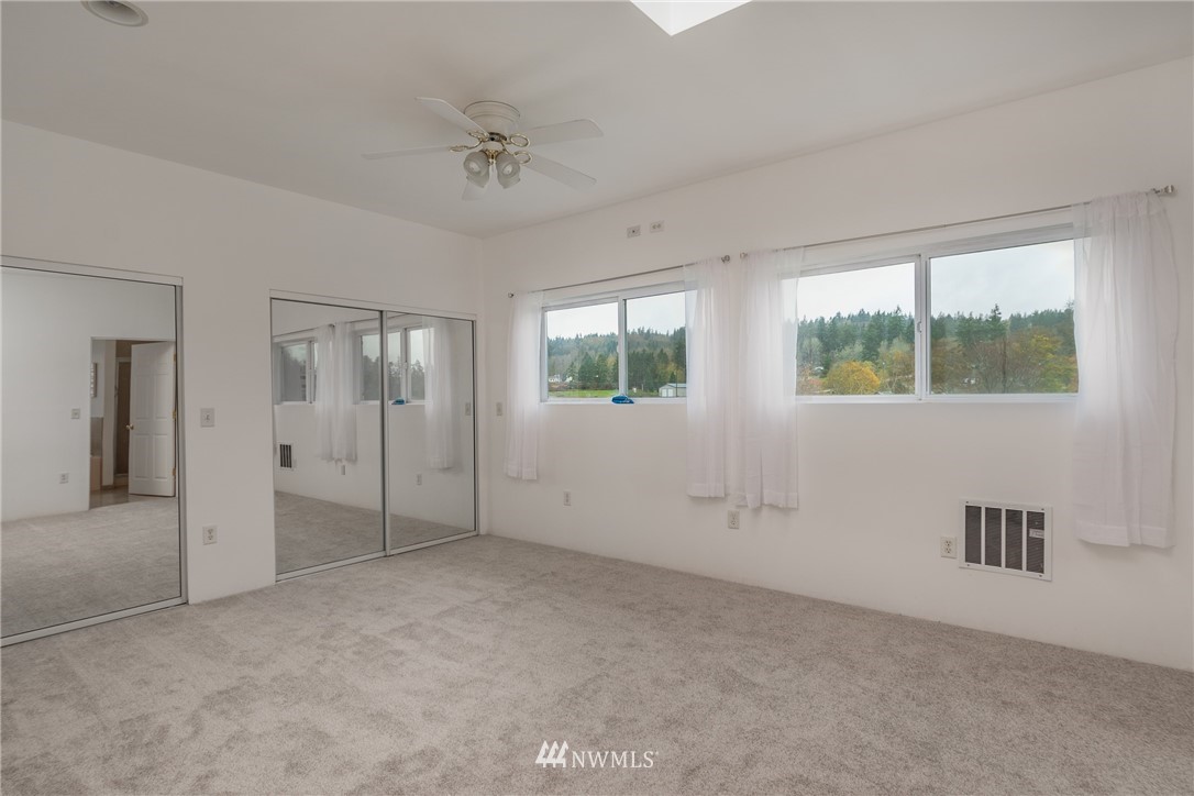 3023 Green Road Oak Harbor, WA 98277 - Photo 10 of 39 Gallery Image 10