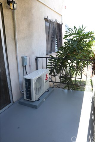 4431 Don Ricardo Drive, Unit 23 Baldwin Hills, CA 90008 - Photo 11 of 20