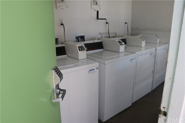 4431 Don Ricardo Drive, Unit 23 Baldwin Hills, CA 90008 - Photo 19 of 20