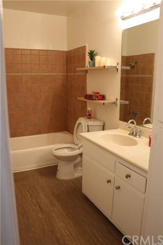 4431 Don Ricardo Drive, Unit 23 Baldwin Hills, CA 90008 - Photo 10 of 20