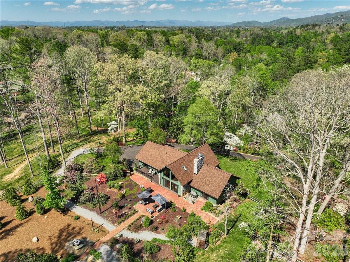 68 Acorn Road Asheville, NC 28804 - Photo 31 of 47 Gallery Image 31