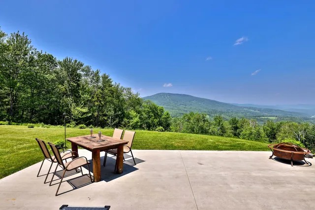 $3,650,000 | 348 Turtle Hill Road, Ludlow, VT 05149