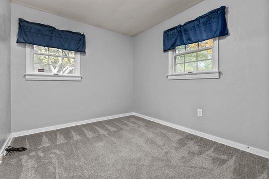 2050 Township Road Monroeville, PA 15146 - Photo 19 of 25 an empty room with a window