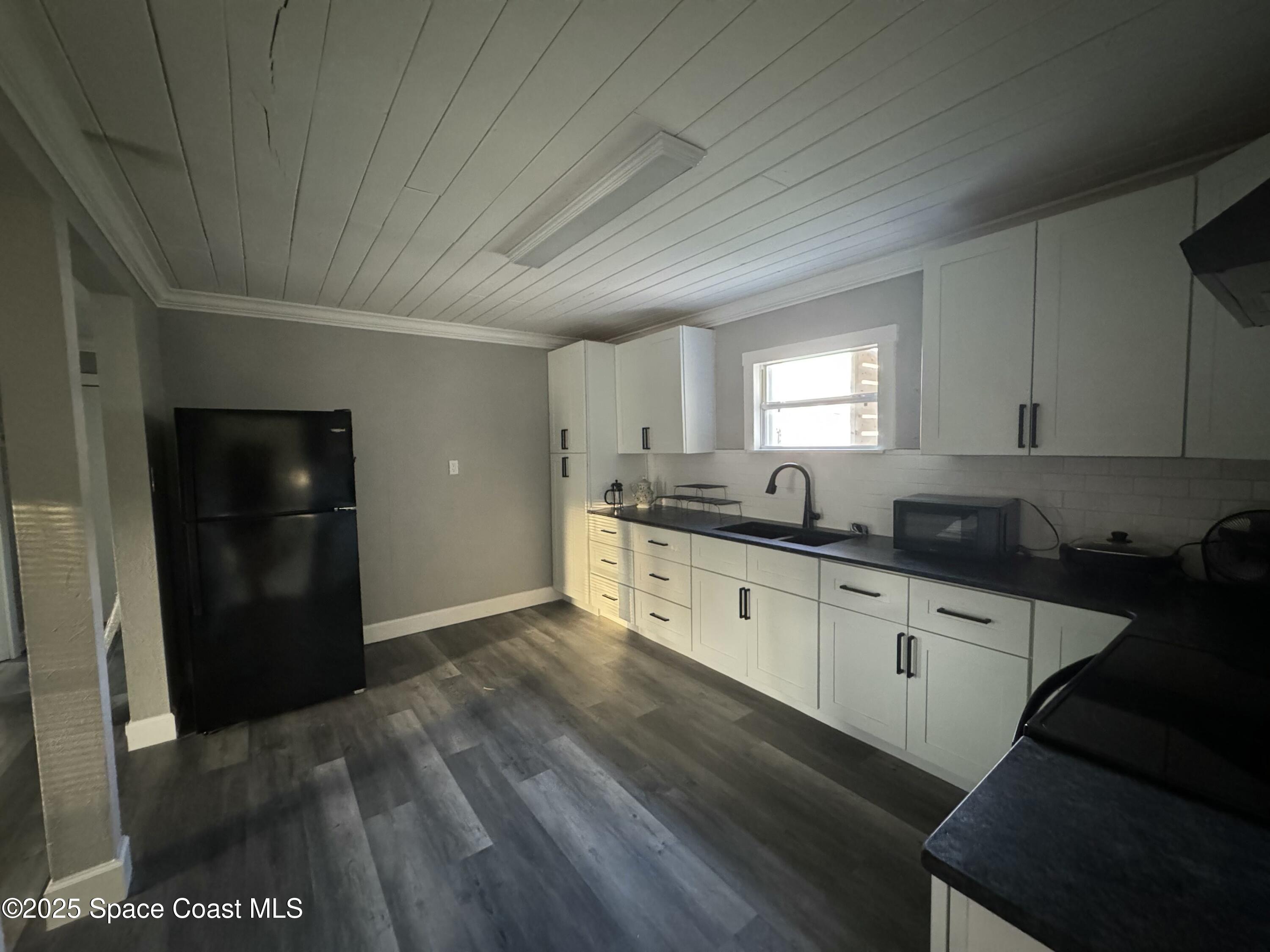 2415 Dairy Road Melbourne, FL 32901 - Photo 13 of 13 Kitchen