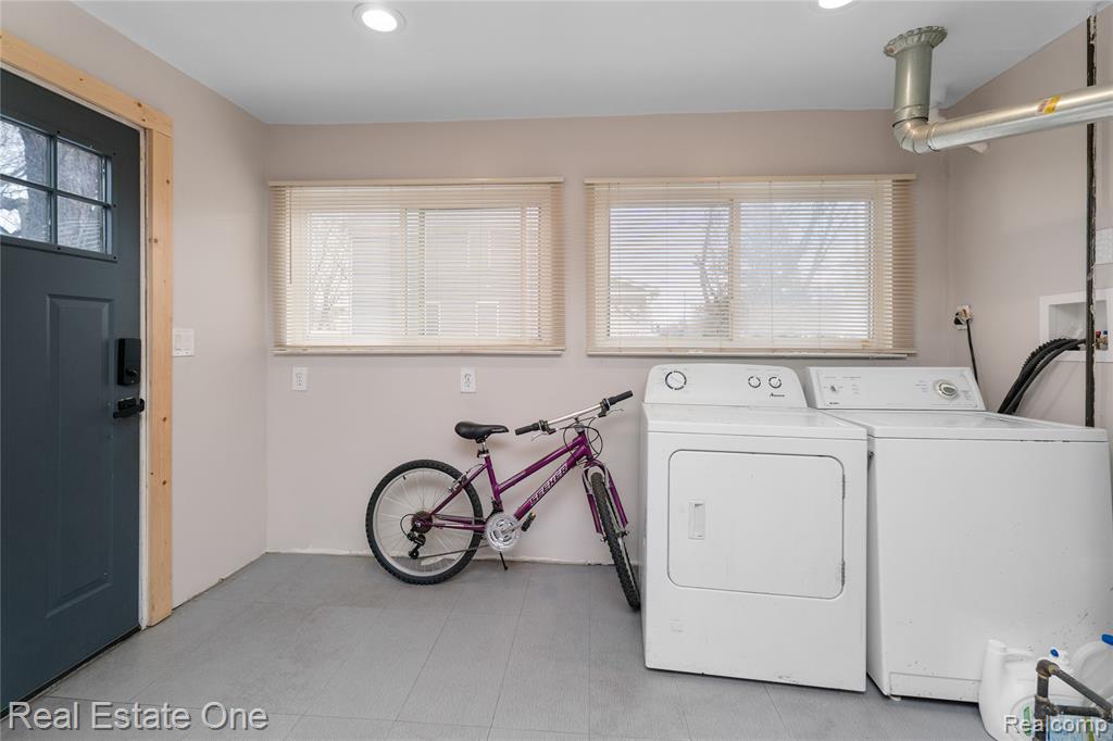 26170 Wick Road Taylor, MI 48180 - Photo 8 of 16