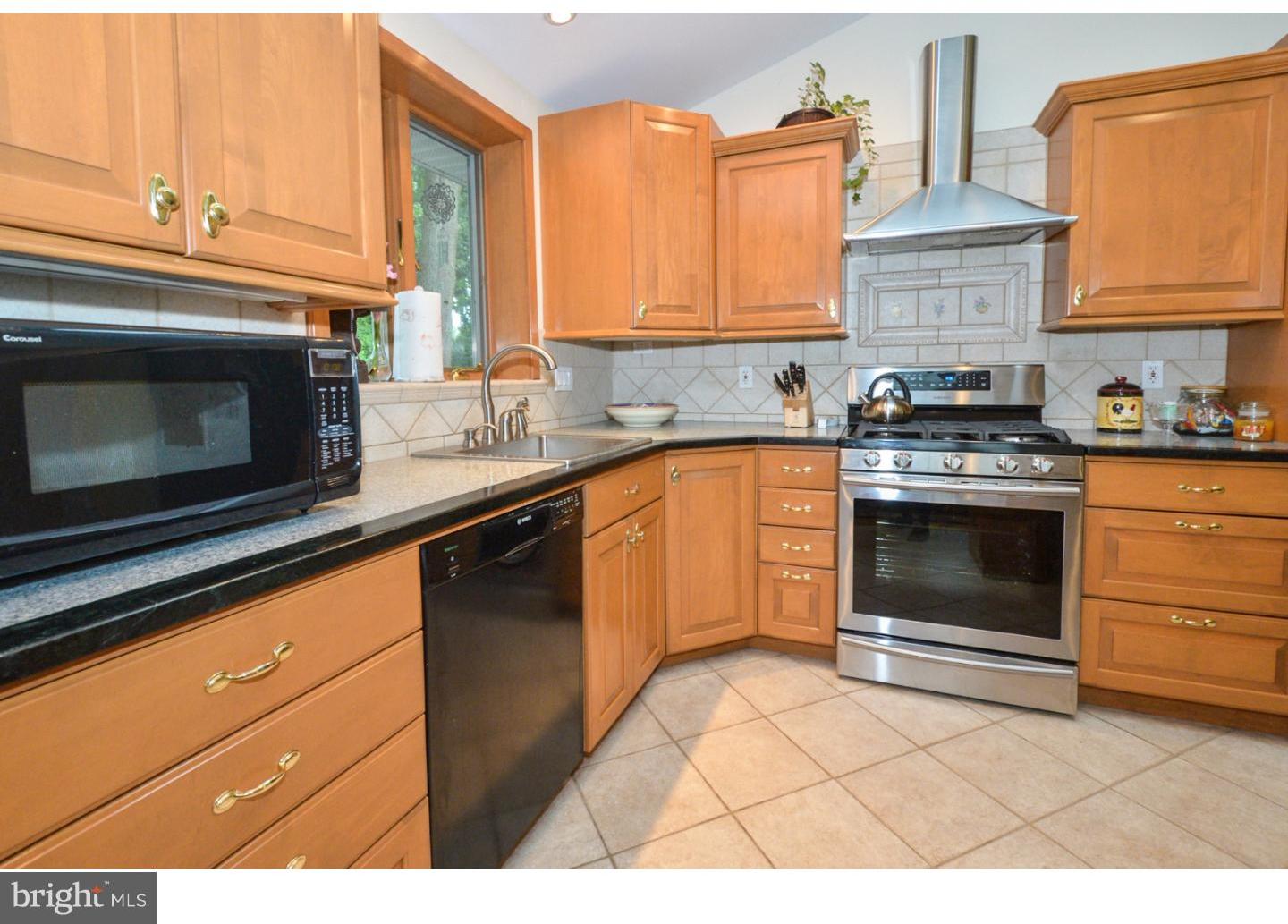 626 Cedarbrook Road Southampton, PA 18966 - Photo 8 of 20 Gallery Image 8