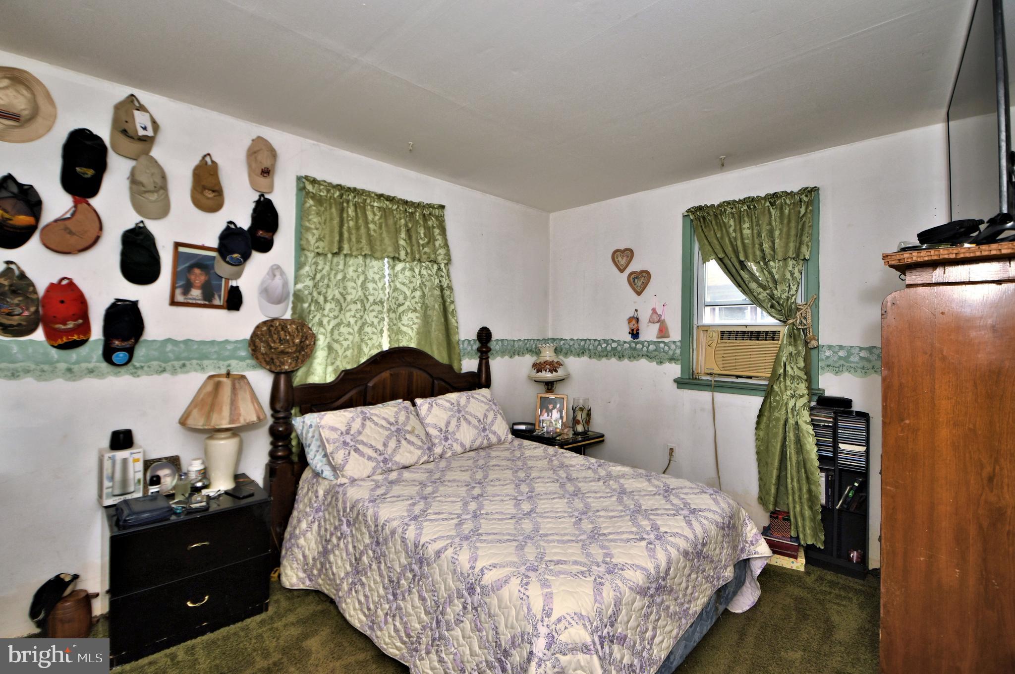 1805 State Rd. Croydon, PA 19021 - Photo 14 of 32 Main bedroom, first floor