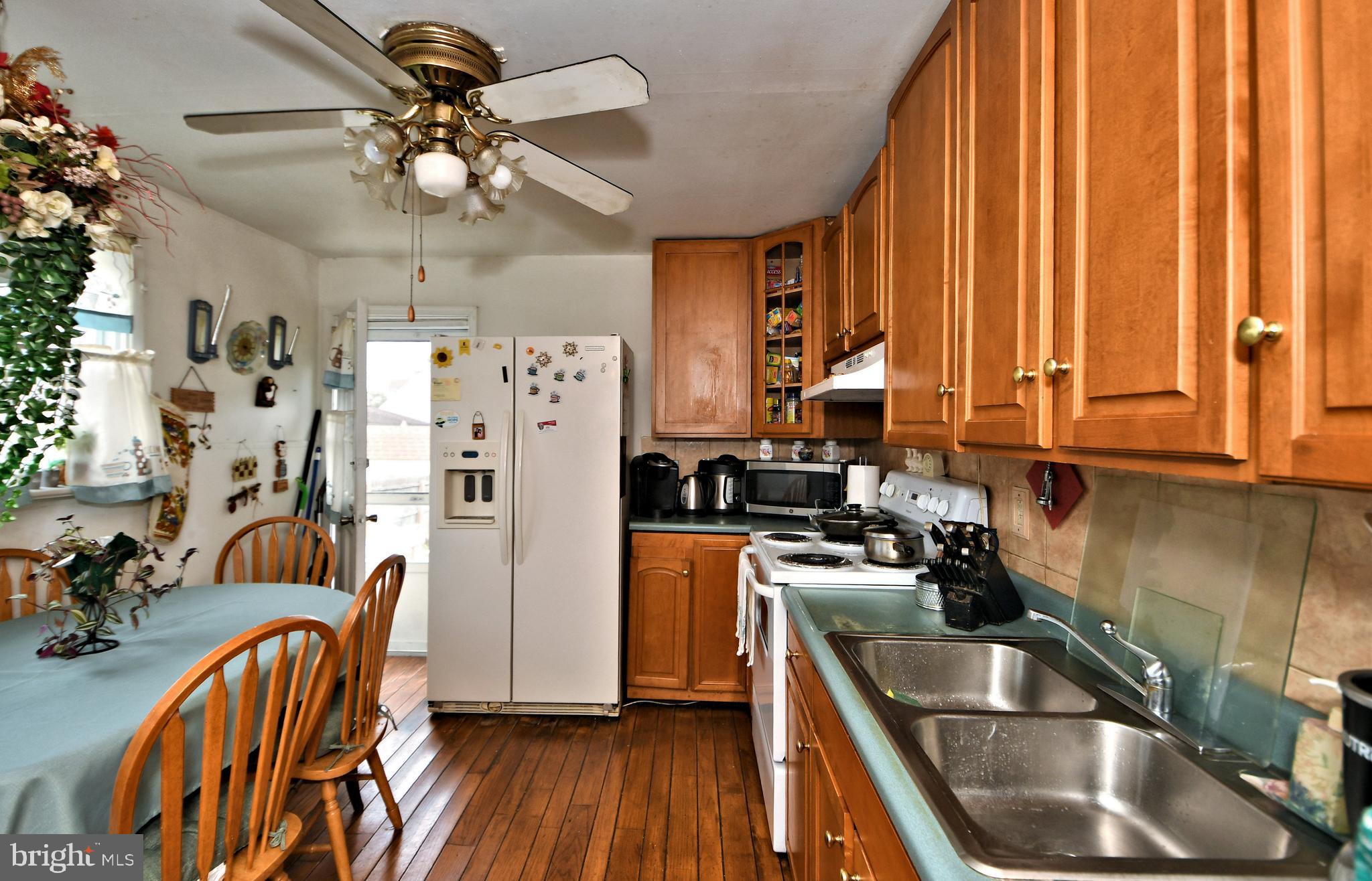 1805 State Rd. Croydon, PA 19021 - Photo 10 of 32 Eat in kitchen