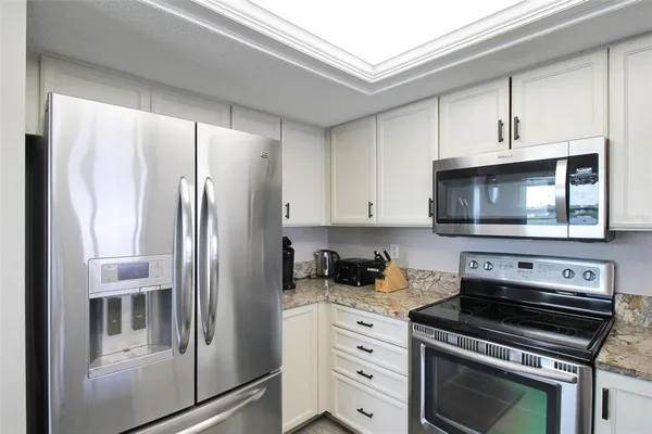$9,500 | 1389 Siesta Bayside Drive, Unit 1389F, Sarasota, FL 34242