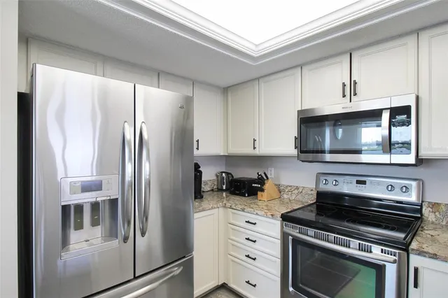 $9,500 | 1389 Siesta Bayside Drive, Unit 1389F, Sarasota, FL 34242