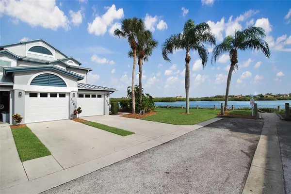 $9,500 | 1389 Siesta Bayside Drive, Unit 1389F, Sarasota, FL 34242