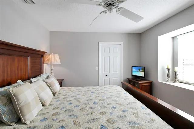 $9,500 | 1389 Siesta Bayside Drive, Unit 1389F, Sarasota, FL 34242