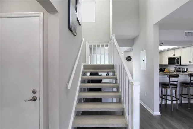 $9,500 | 1389 Siesta Bayside Drive, Unit 1389F, Sarasota, FL 34242