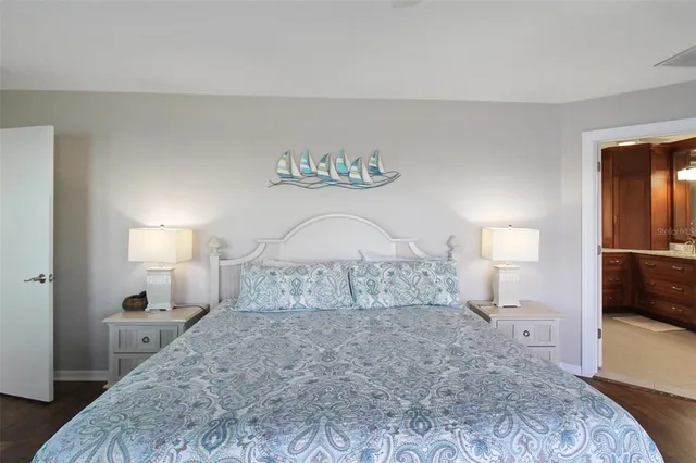 $9,500 | 1389 Siesta Bayside Drive, Unit 1389F, Sarasota, FL 34242