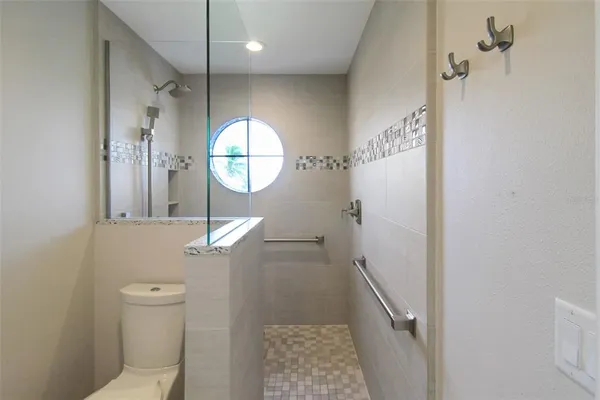 $9,500 | 1389 Siesta Bayside Drive, Unit 1389F, Sarasota, FL 34242