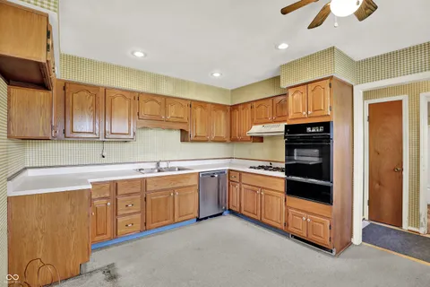 $250,000 | 2706 Lakewood Drive North, Carmel, IN 46033