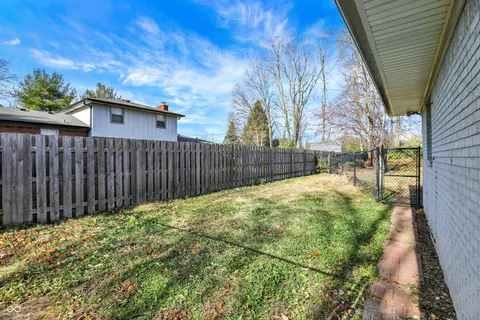 $250,000 | 2706 Lakewood Drive North, Carmel, IN 46033