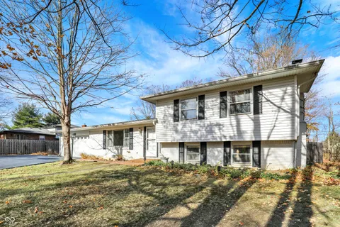 $250,000 | 2706 Lakewood Drive North, Carmel, IN 46033