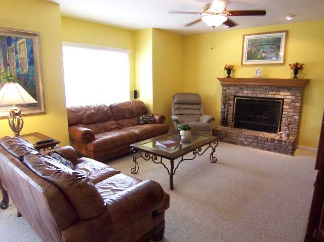 5412 North Rothmere Drive Peoria, IL 61615 - Photo 2 of 8 Gallery Image 2